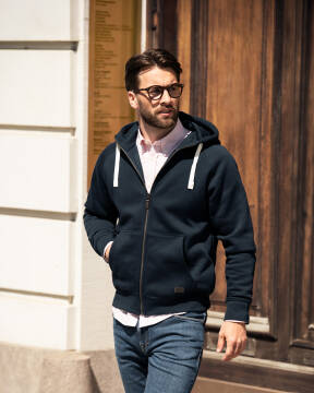 Williamsburg Men — 2